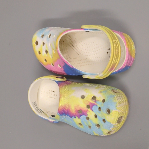 Crocs - Picture 2 of 4